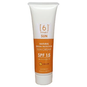 Crema de protectie solara naturala SPF15 cu protectie medie si filtru natural, previne ridurilor si imbatranirea pielii, rezistenta la apa,  100 ml